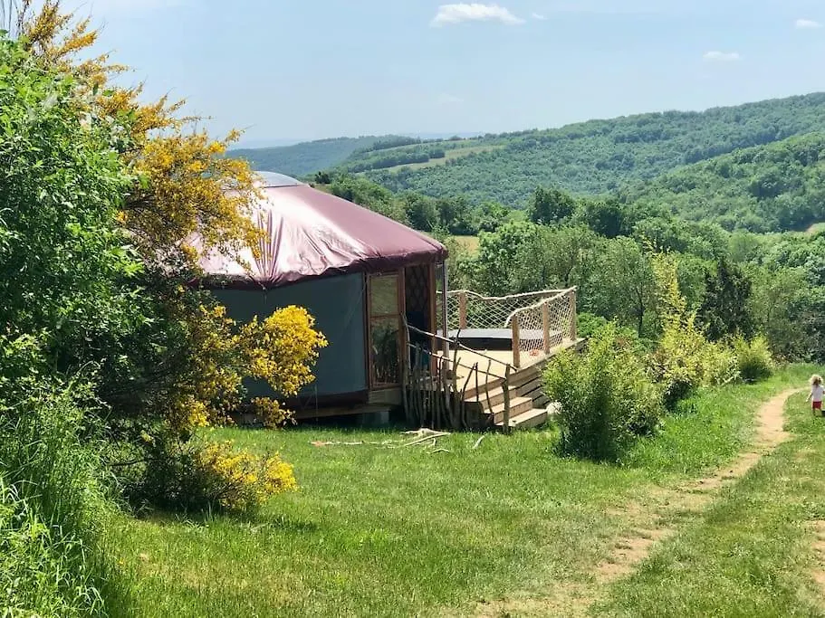 Hébergement de vacances Yourte 2-4 personnes avec SPA Saint-Laurent-de-Lévézou